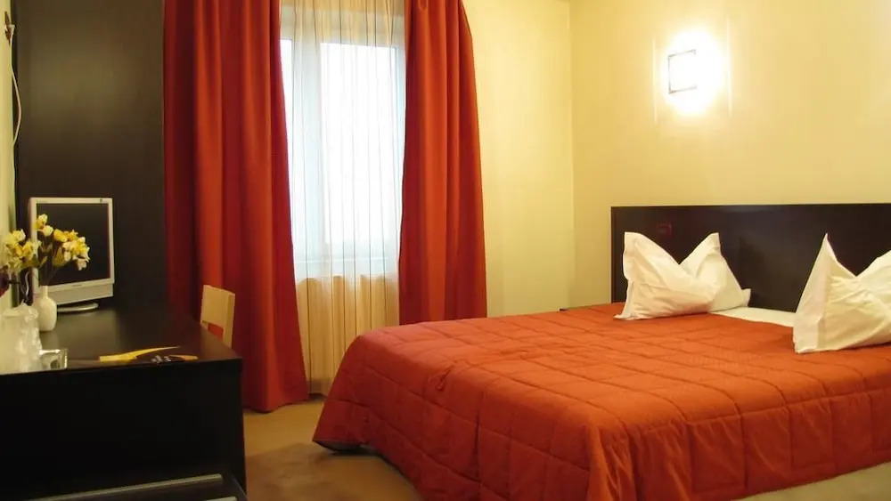 Grand Master Hotel