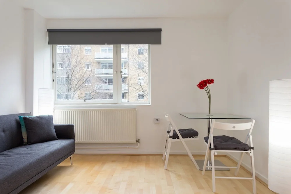 1 Bedroom Apartment in Chelsea Sleeps 3