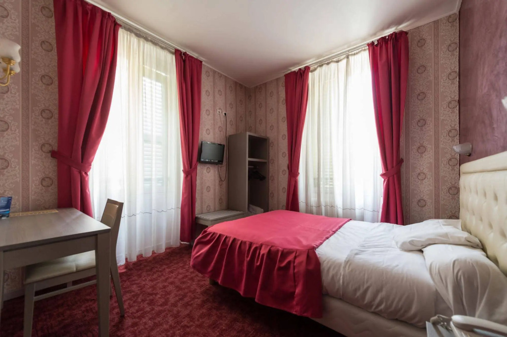Royal Hotel Versailles