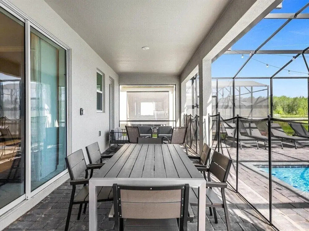 4308pw · Brand New Storey Lake 9BR Villa/summer Kitchen