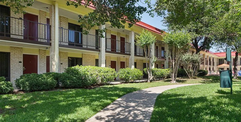 Red Roof Inn PLUS+ Dallas - Addison
