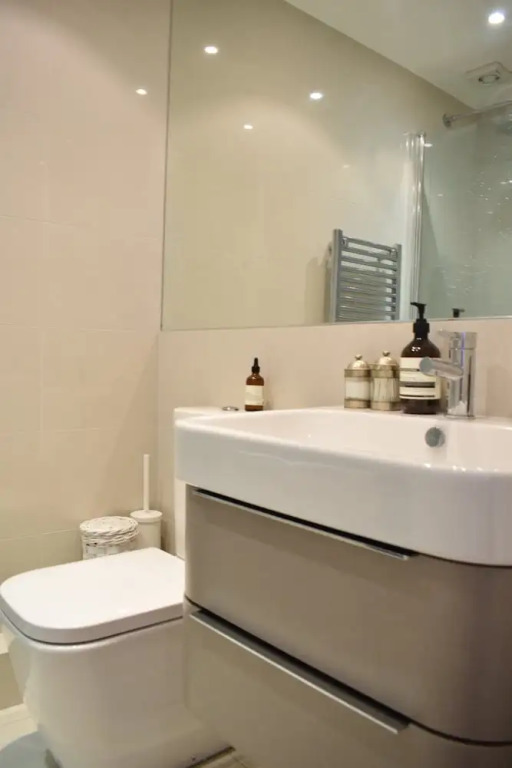 1 Bedroom Notting Hill Apartment