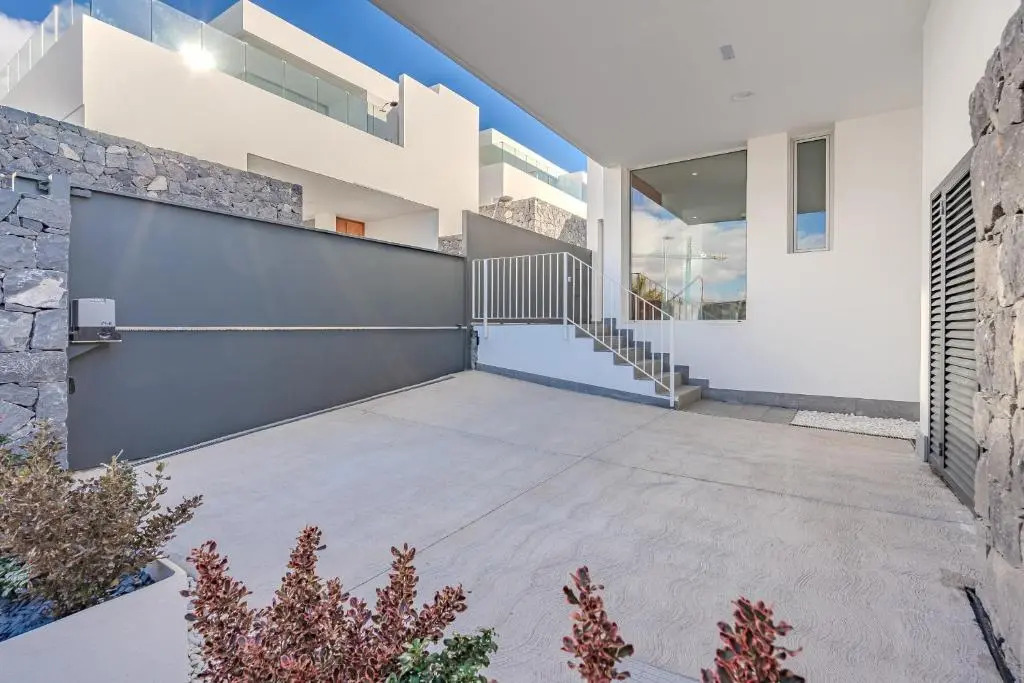 Villa Superior 1 - Casangular by Upper