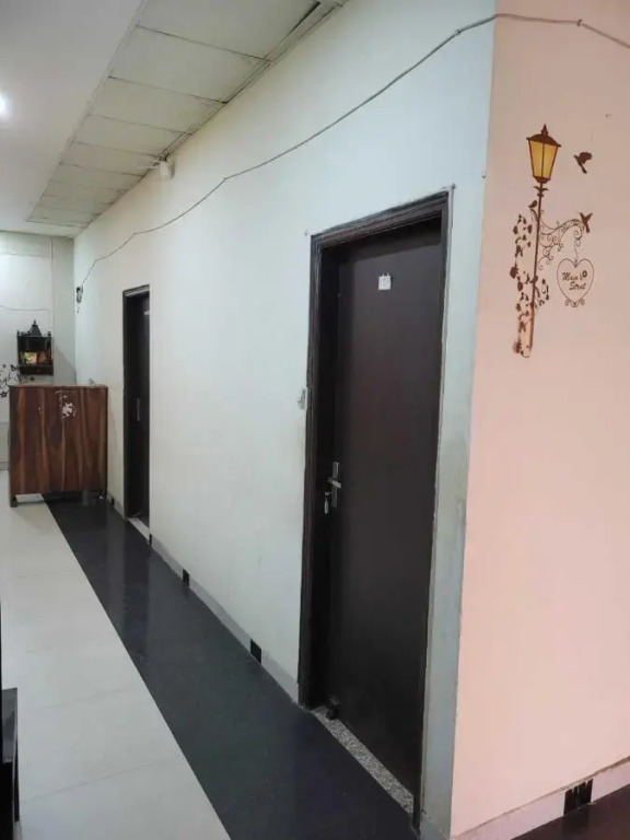POP 70075 Hotel Nestinn