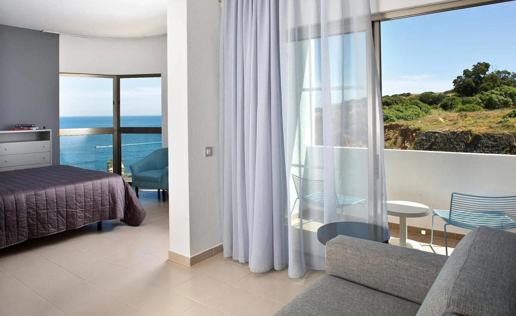 Carvi Beach Hotel