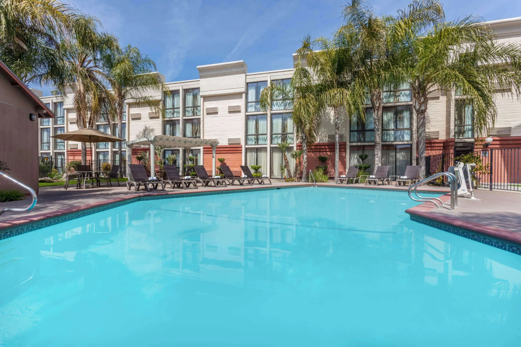 Wyndham Visalia