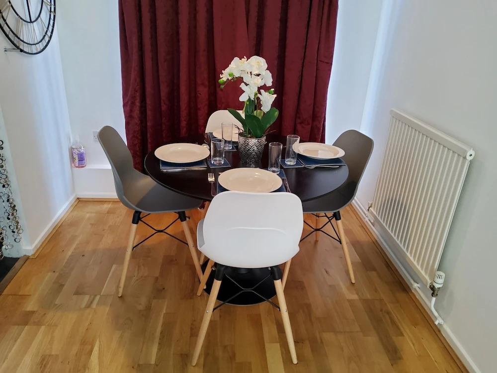 Charming 2-bed Apartment Located in Elham Norwich