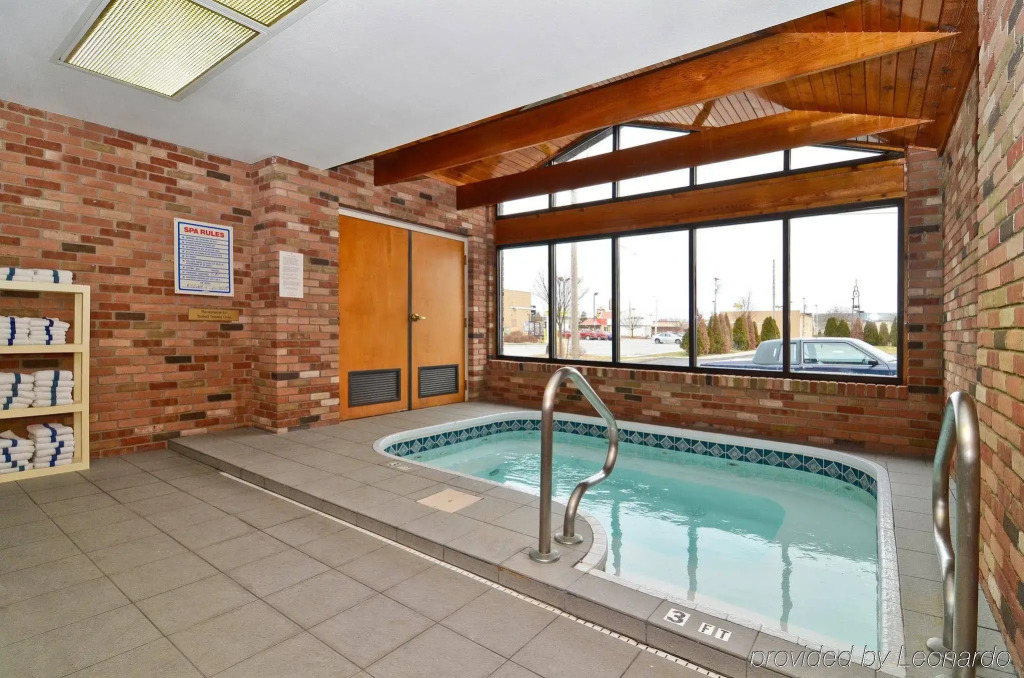 Best Western Falcon Plaza - Bowling Green