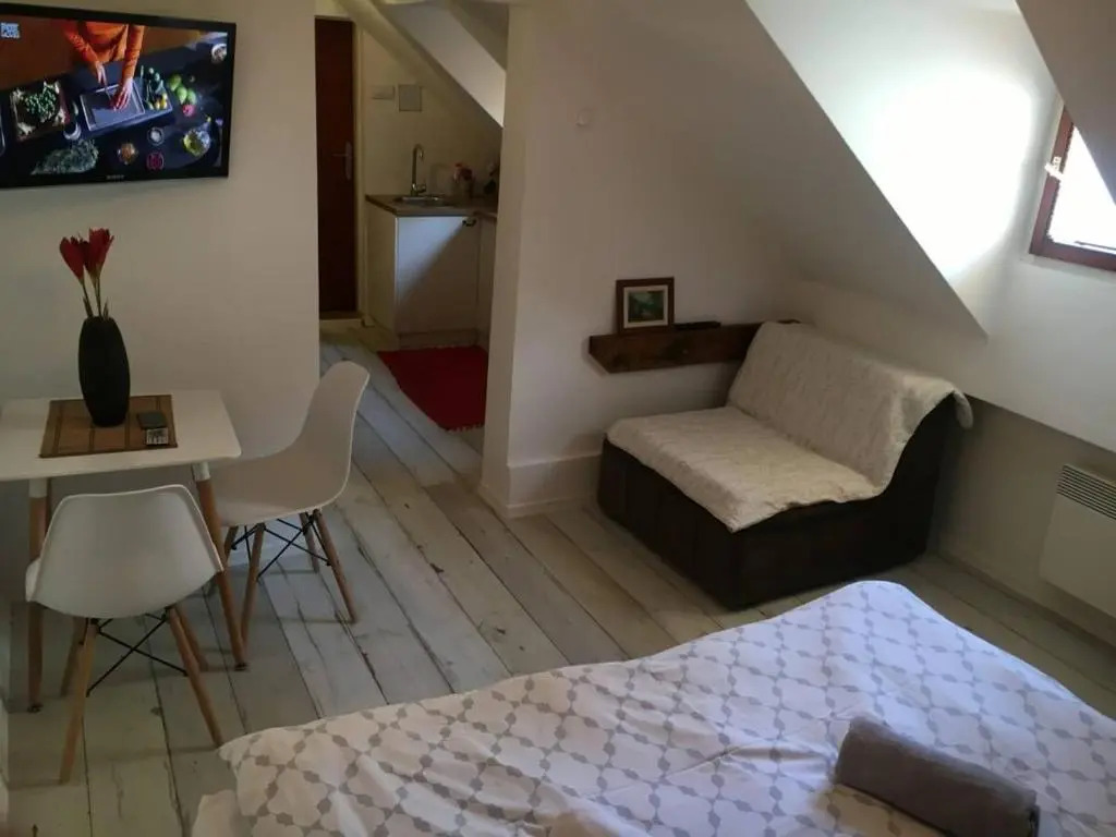 Apartment Bonbon 1