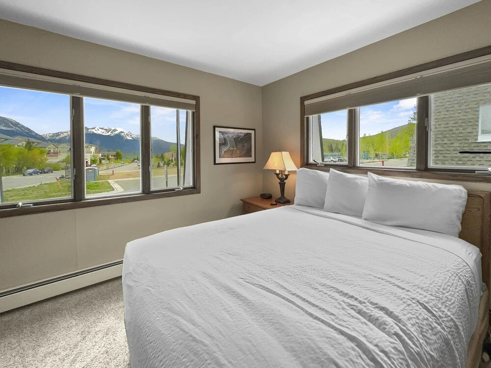Cc12 Chateau Claire 2 Bedroom Condo by RedAwning