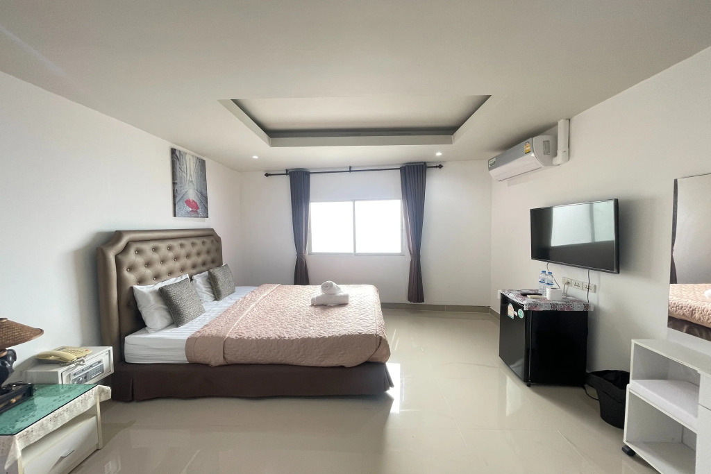 W-9 Hotel