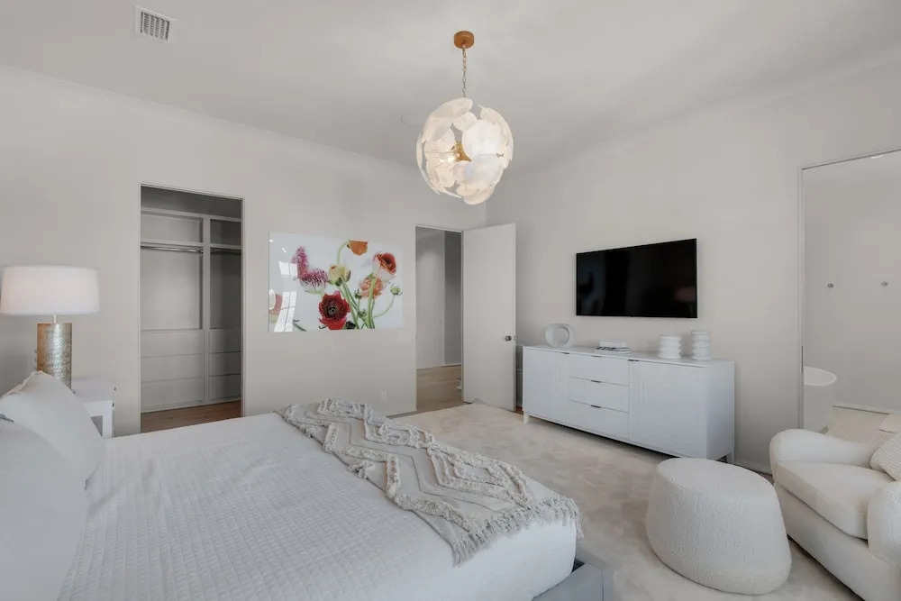 Verisun 40 Elysee Court 5 Bedroom Home by RedAwning