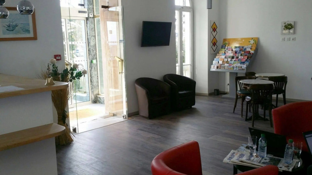 Hotel Flots dAzur Promenade des Anglais
