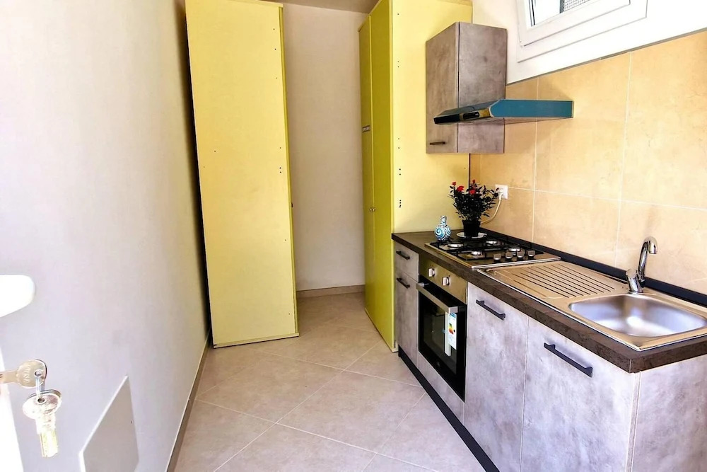 Villa in Lemon Grove With Sea Views & Sea Breeze