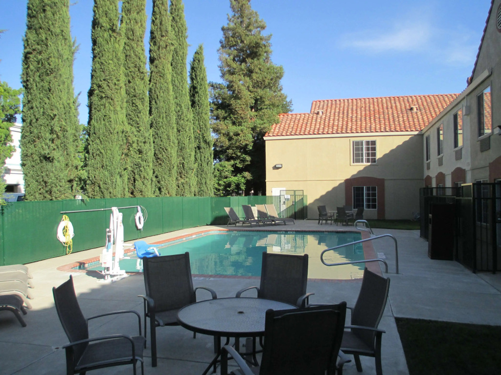 Best Western Brentwood Inn