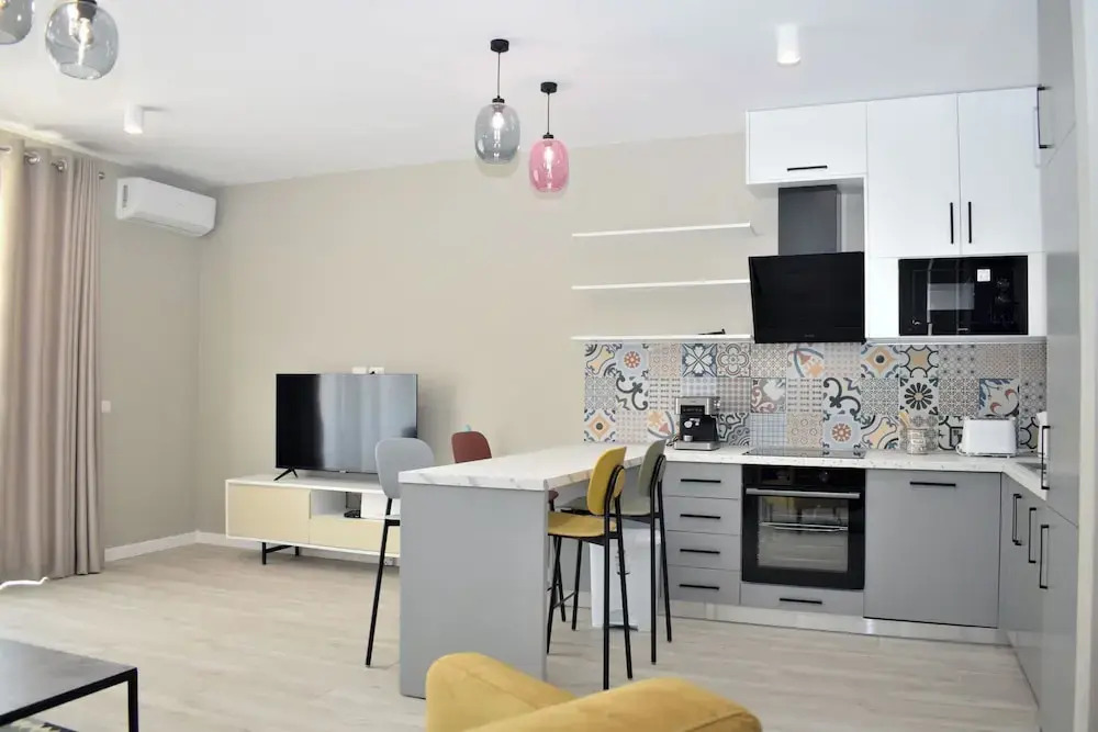 White Moon Apartments