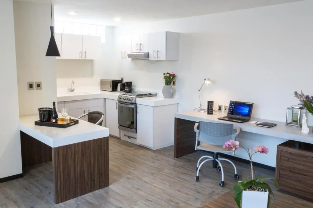 Suites Batia