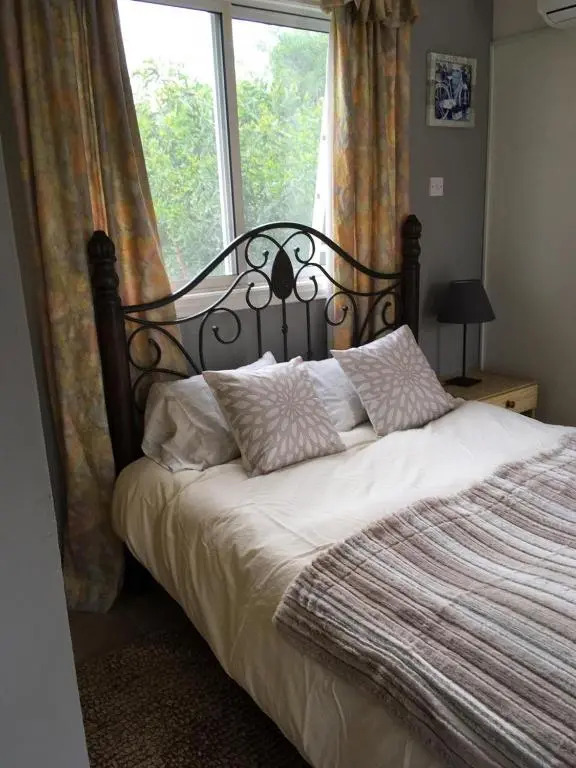 Detached Cozy Studio