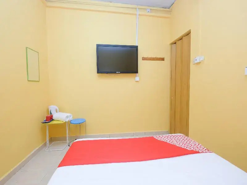 OYO 89694 de Lodge Hotel