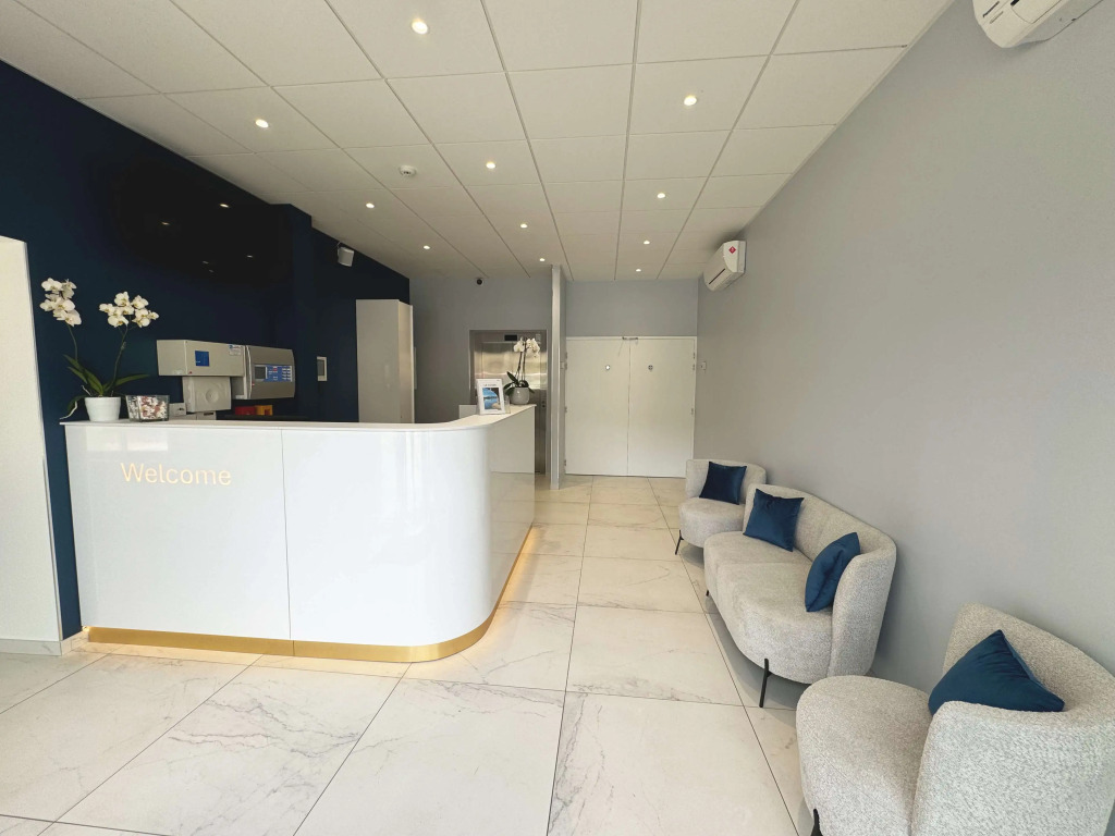 Kyriad Saumur Hyper Centre Hôtel, Appartements, Séminaires et SPA soins Sothys Paris