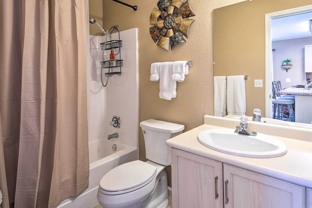 ~ 3 Mi to The Strip: Branson Condo w/ Large Patio!