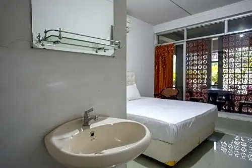 KoolKost Syariah @ Wisma Fastabiq (Minimun Stay 6 Nights)