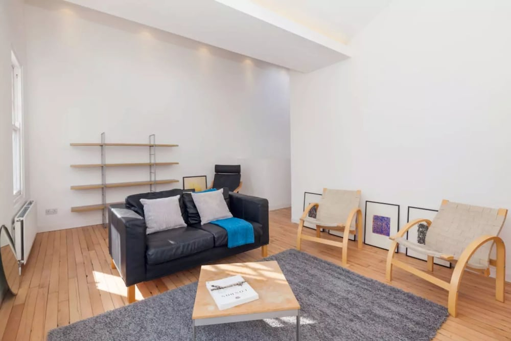 Stunning 2Bed Home with 2 Balconies in Camberwell