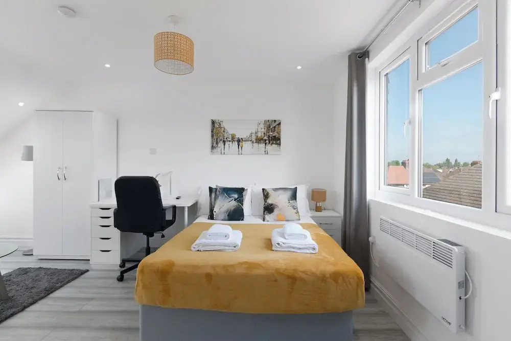 City Apartment - Sleeps 4 & Free Parking