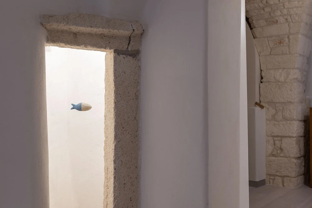 Stone apartment with Terrace by Wonderful Italy