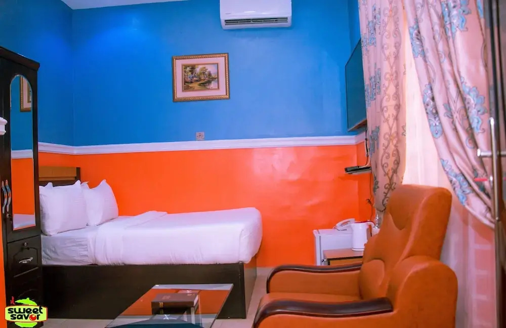 Sweet Savor Hotels And Suites Annex