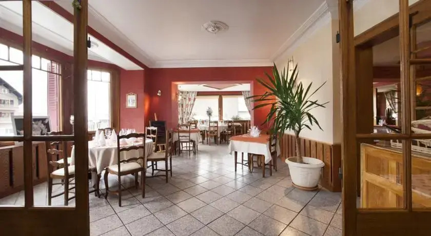 Hotel Restaurant LAuré du Lac