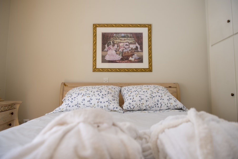 Athens Deluxe Apartment near Acropolis