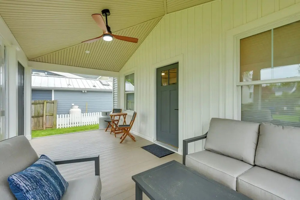 Modern Solomons Cottage Rental - Walk to Island!