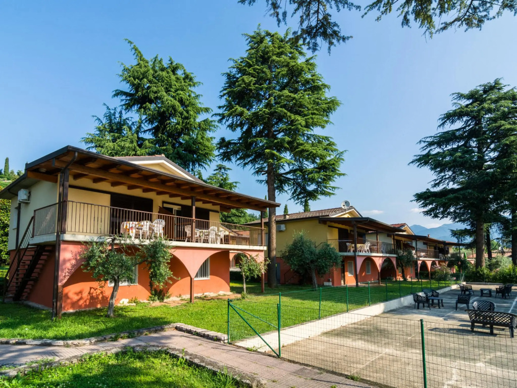 Serene Apartment in Manerba Del Garda with Pool