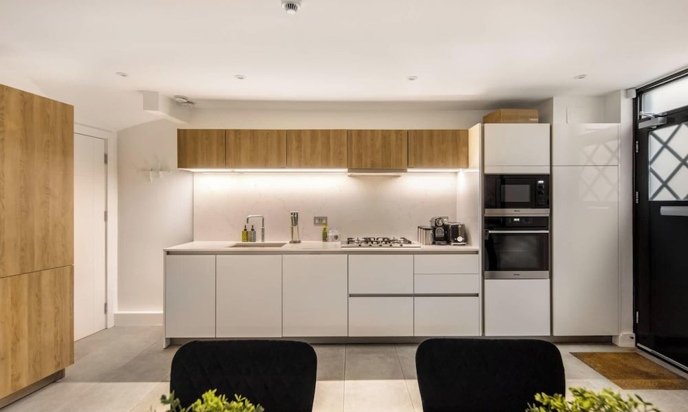5 Mins Walk to Bond Street Marylebone Townhouse