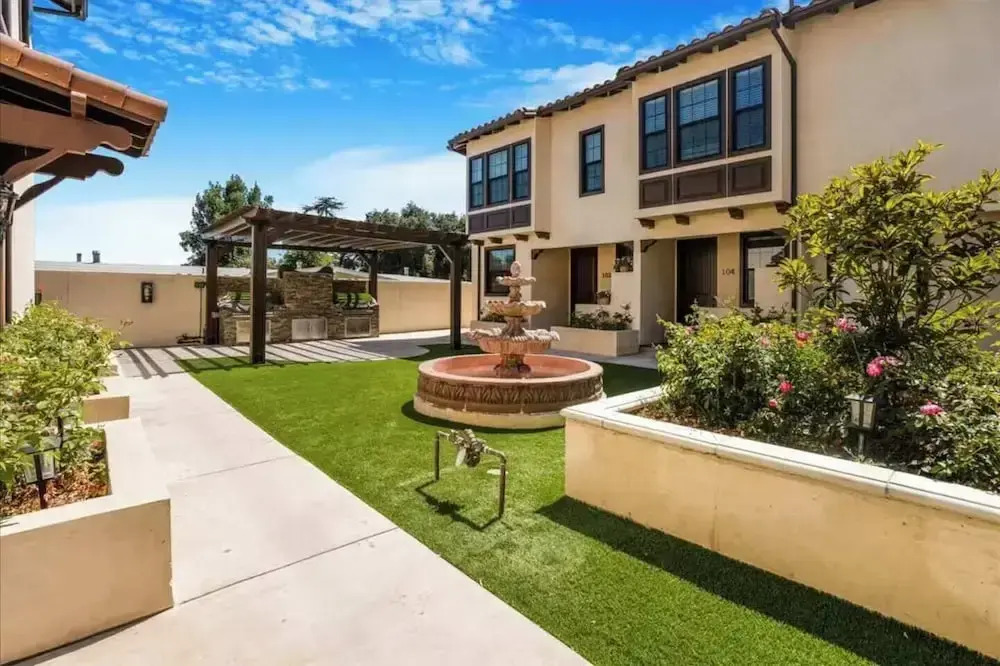 Newly Built Pasadena Retreat Parking Great Location