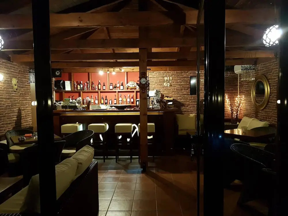 Agrili Apartments & Rooms