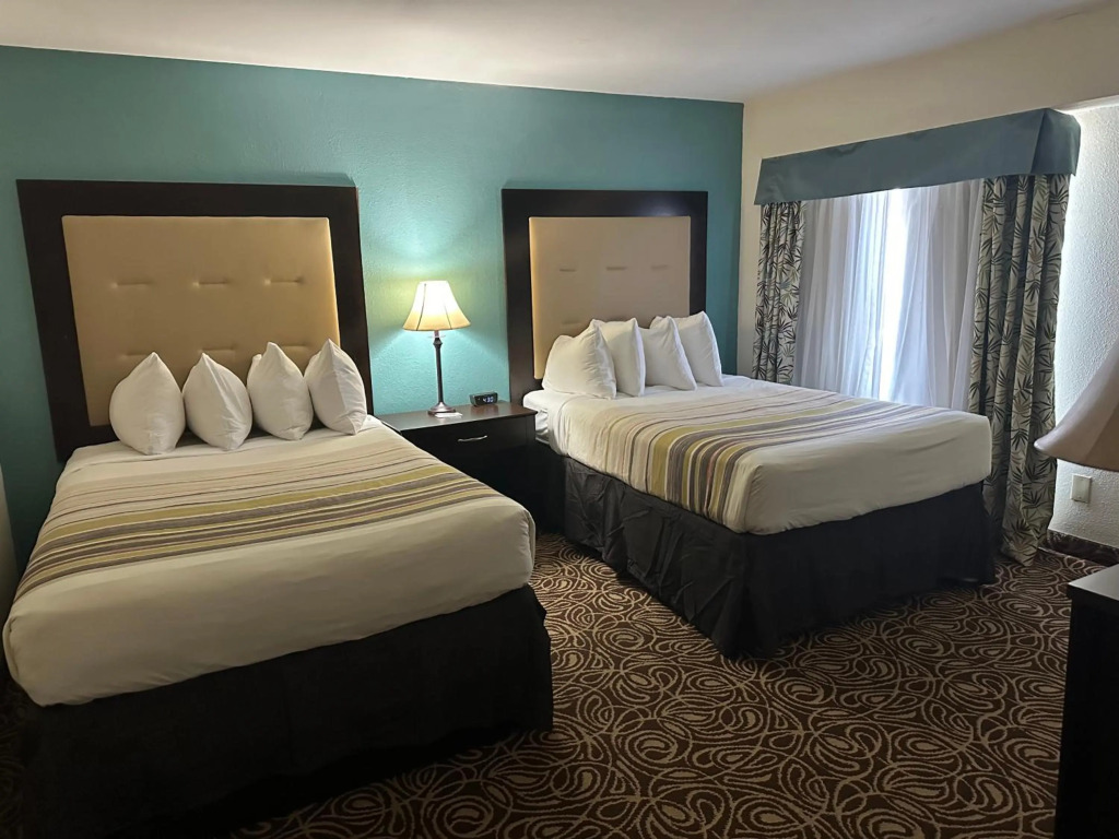 Holiday Inn Express And Suites - Myrtle Beach