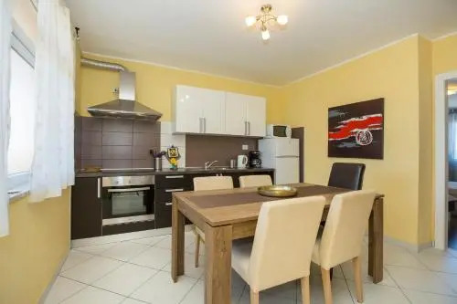 Apartment Arena
