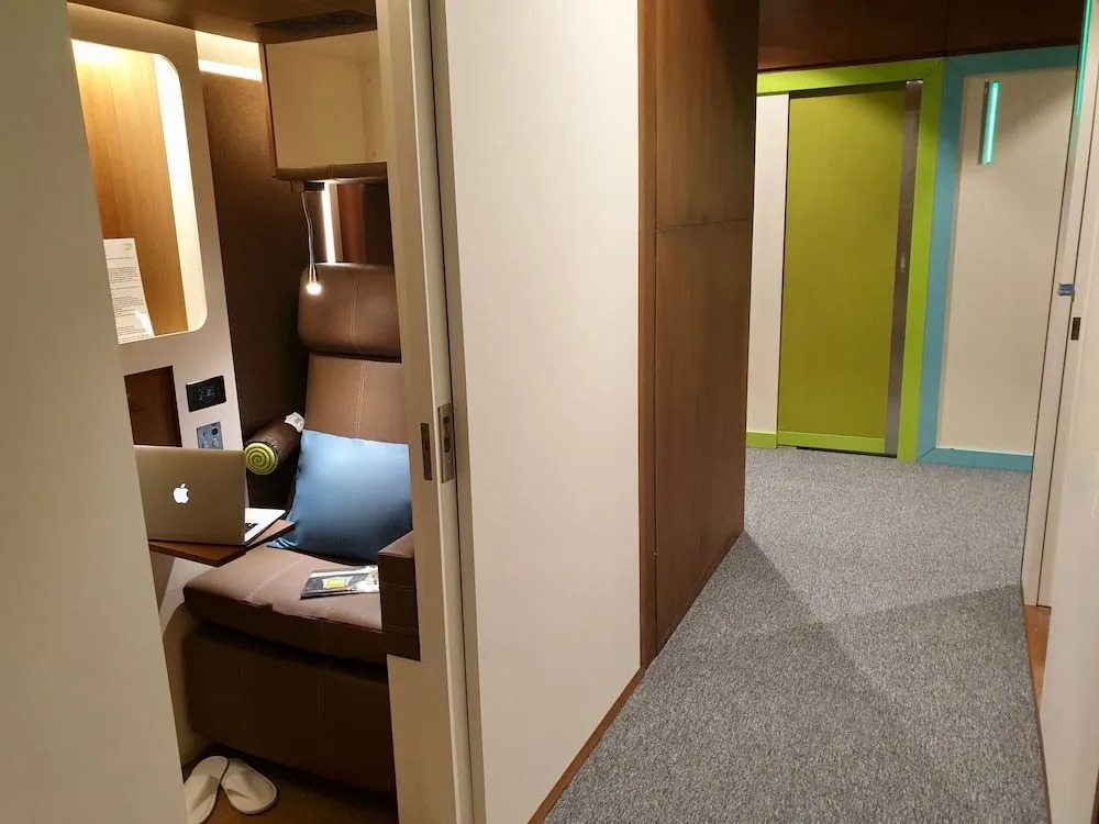 Sleep N Fly Sleep Lounge, Dubai International Airport(Dxb), C Gates(Terminal 3 Transit Area)