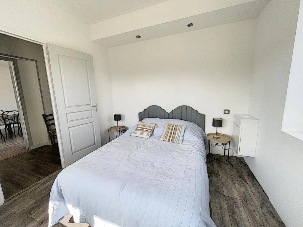 Maison Jullouville, 7 pièces, 9 personnes - FR-1-361-164