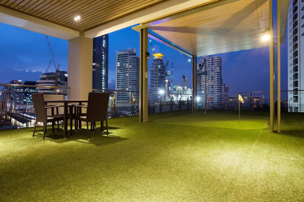 V Residence