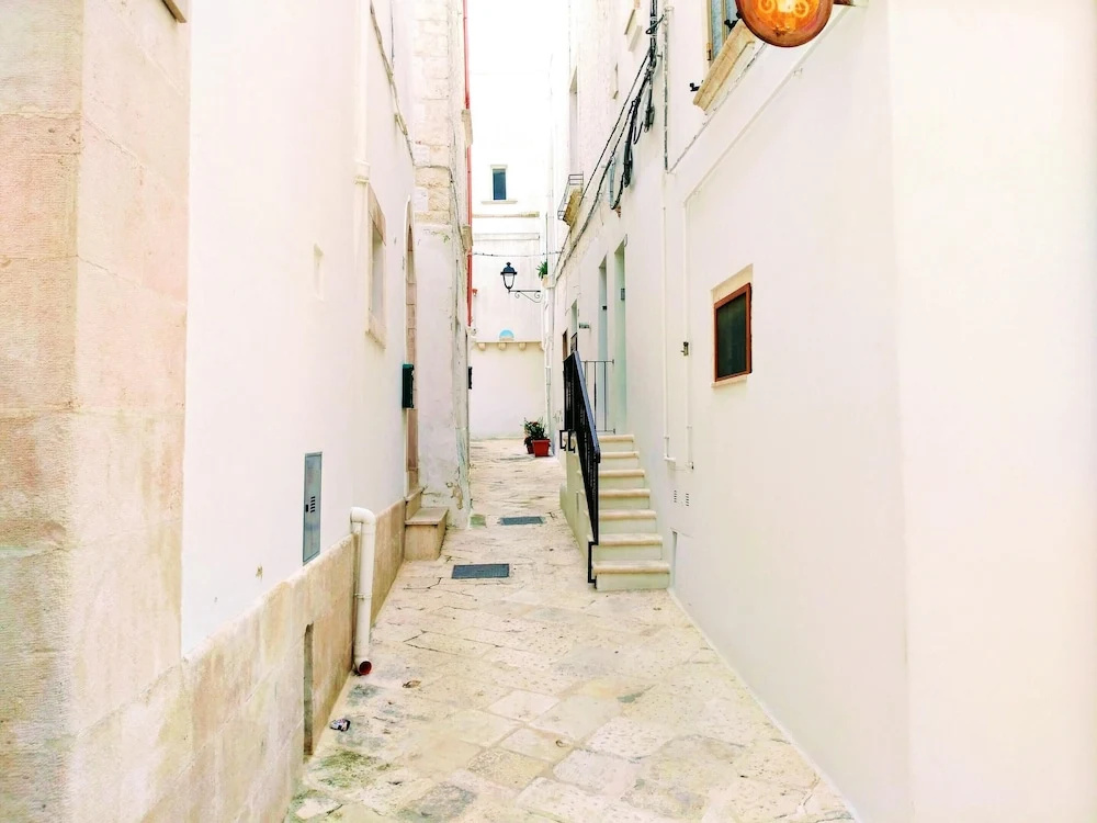 Property With 2 Bedrooms in Monopoli, With Terrace - 8 km From the Bea
