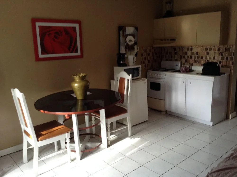 Sunset condos getaway In Ocho Rios