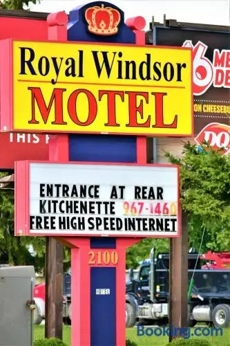 Royal Windsor Inn & Suites