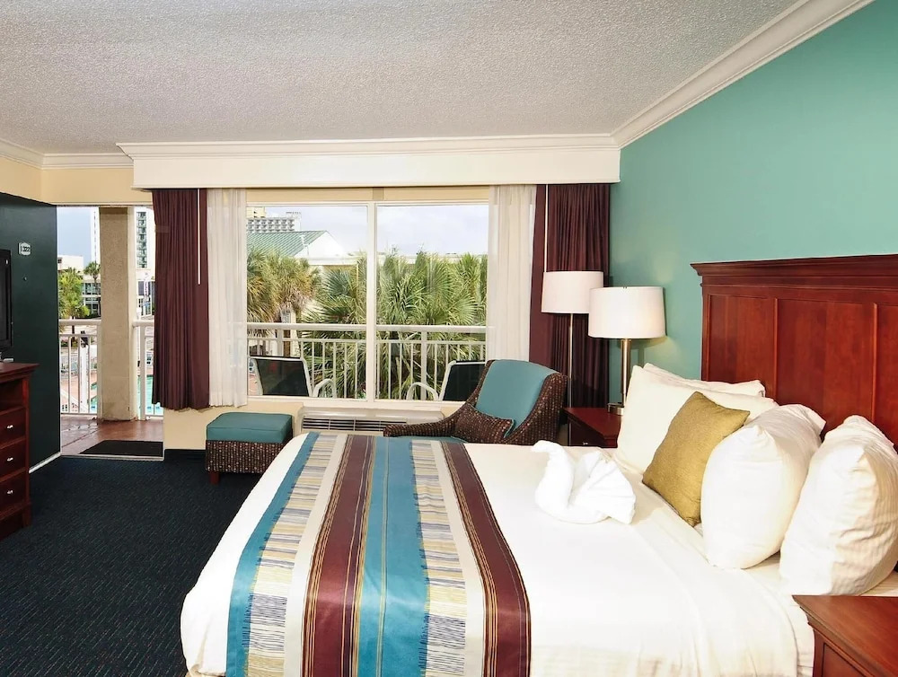 Best Western PLUS - Grand Stand Inn & Suites