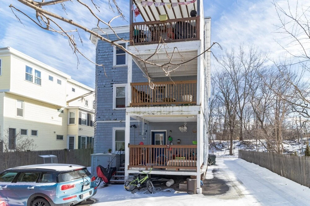 Beautiful, Modern 3br With A Home Office & Patio In Jp Close To Major Hospitals 2 Bedroom Condo by Redawning