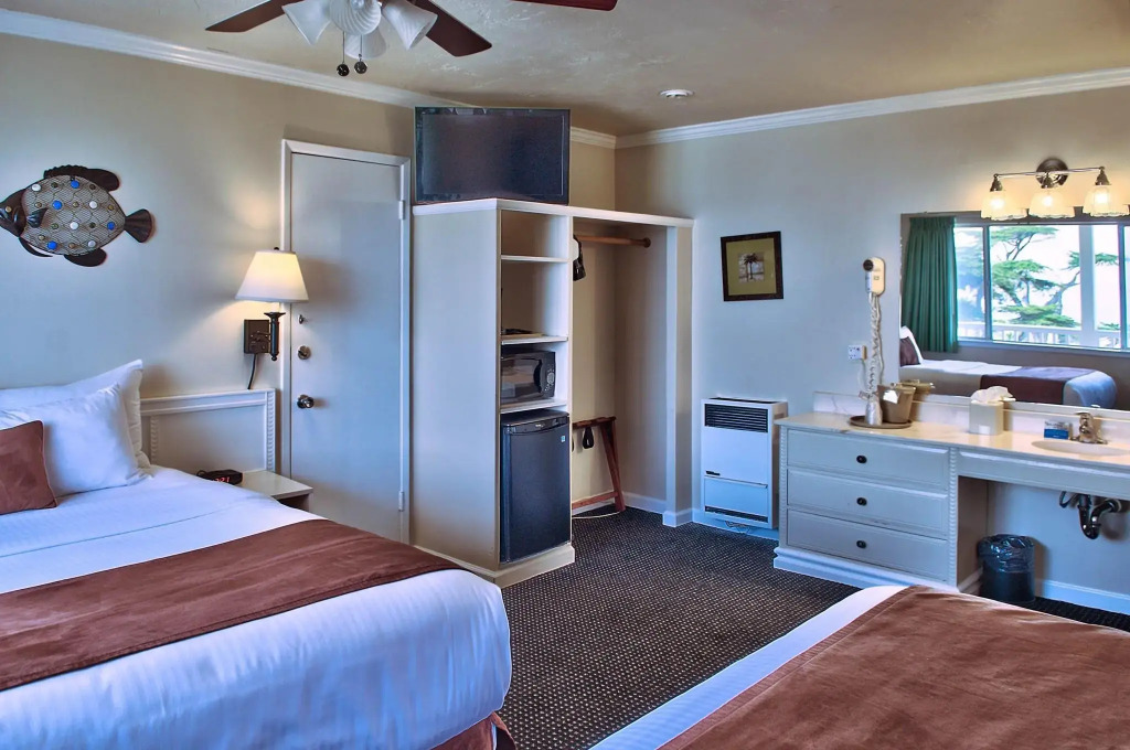 Lovers Point Inn