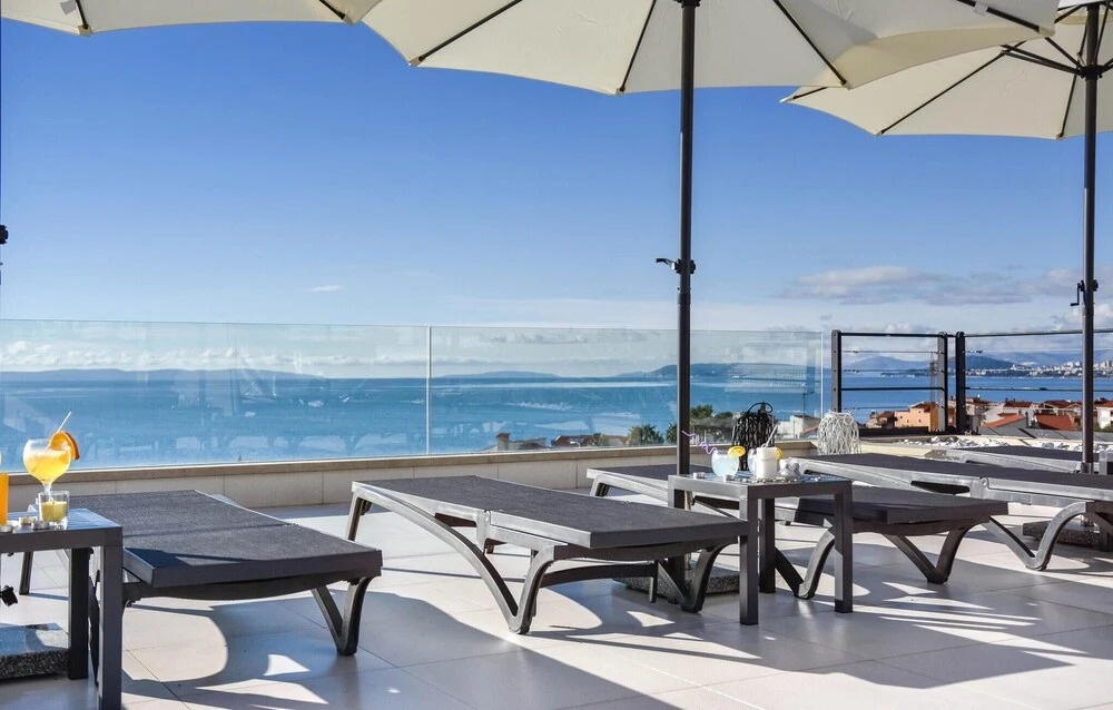 Beautiful Apartment in Podstrana With Wifi and Outdoor Swimming Pool