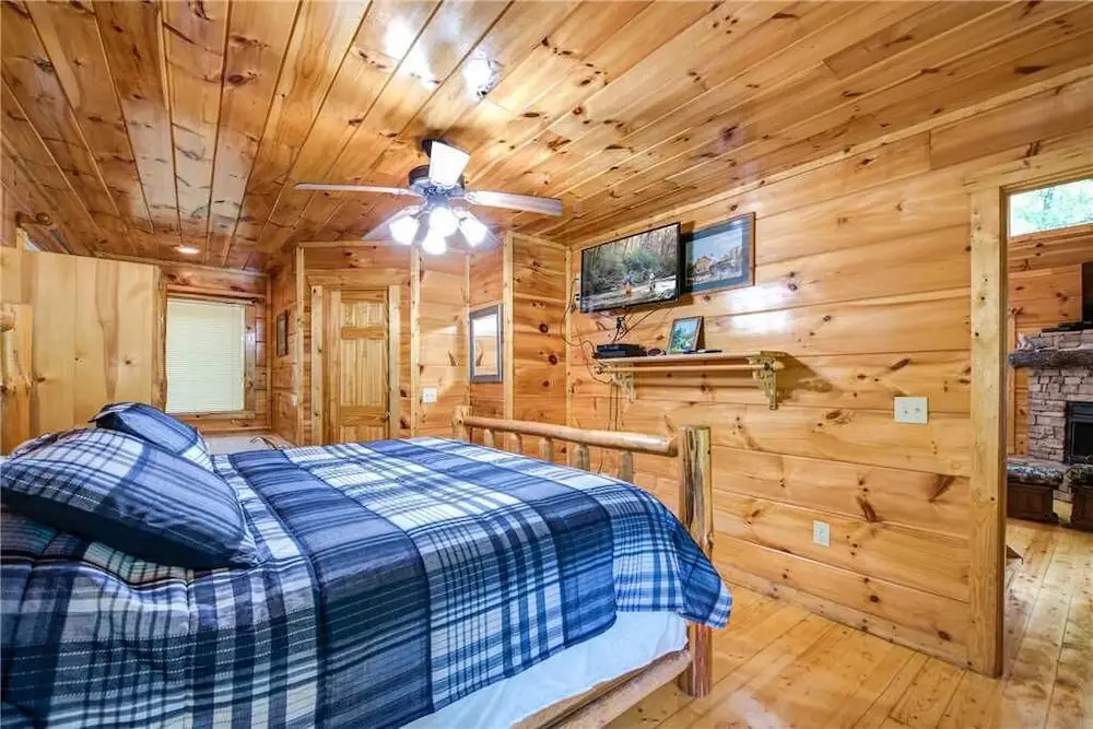 Cabin of Dreams - Three Bedroom Cabin